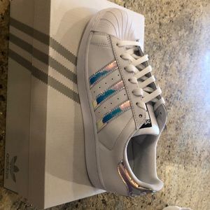 Adidas sneakers superstars